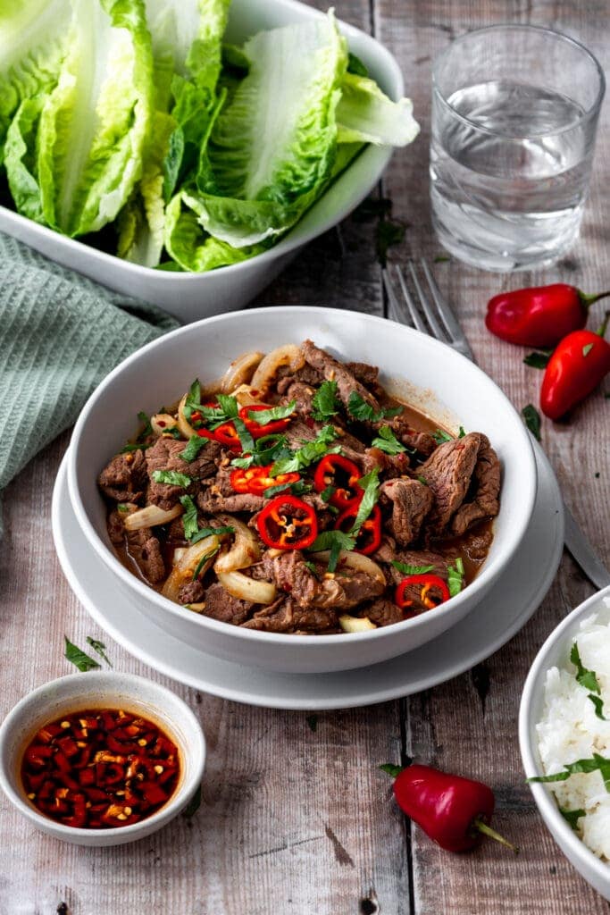 beef bulgogi, lettuce leaves and dipping sauce