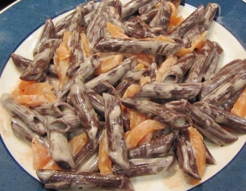 Cocoa salmon pasta (500x387)